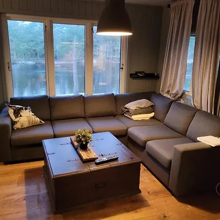 Feriehus Hommersåk Lodge