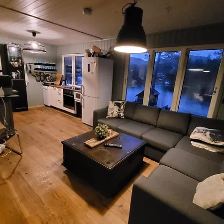 Feriehus Hommersåk Lodge *